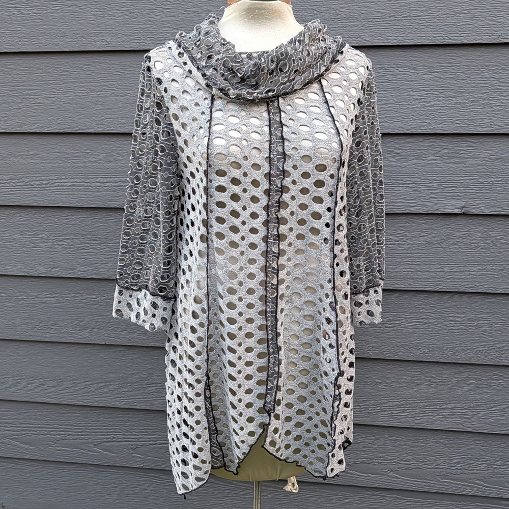 MOONLIGHT BY Y & S pothole knit cowl tunic top S